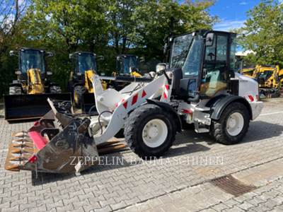 Caterpillar 908M Wheel Loader