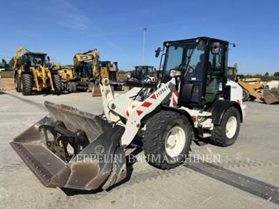 Caterpillar 908M Wheel Loader