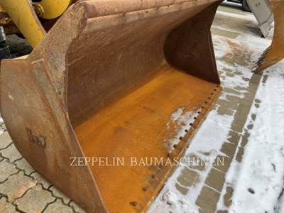 Caterpillar 938M Wheel Loader