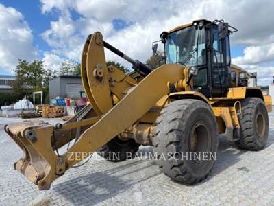 Caterpillar 938M Large Wheel Loader
