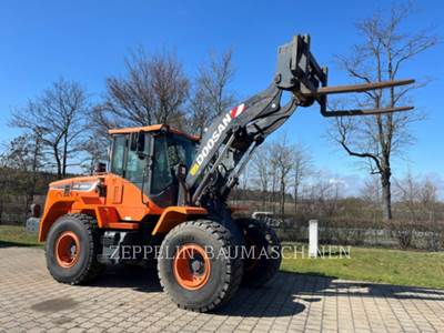 Doosan DL250-5 Wheel Loader