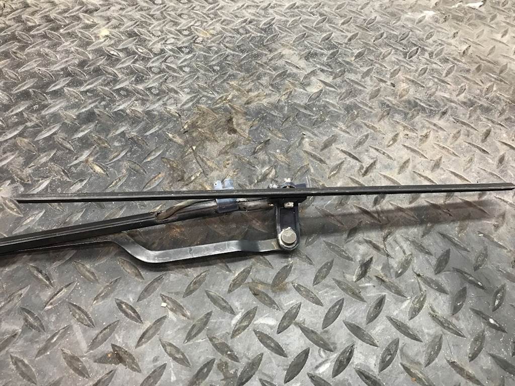 Kenworth Windshield Wiper Arm for a Kenworth For Sale Gooding, ID P