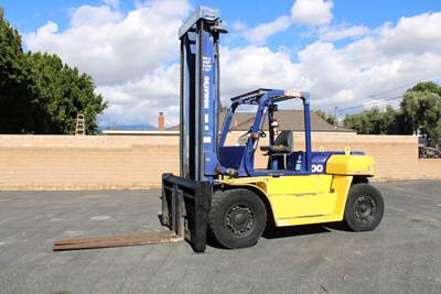 2003 Komatsu Model 100 FD100-6 10 Ton Pnuematic Tire Forklift