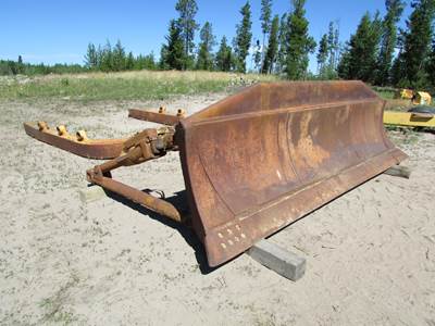 Caterpillar D8H Twin Tilt  Angle Blade