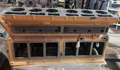 Caterpillar D9H/594H/D353 Spacer Plate Engine Block