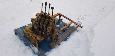 3 Spool Hydraulic Valve off Cat Side Boom
