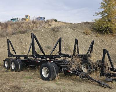 1986 Arctic Tri Axle Short Log Trailer