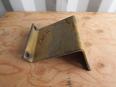 Caterpillar 7C9672 Bracket