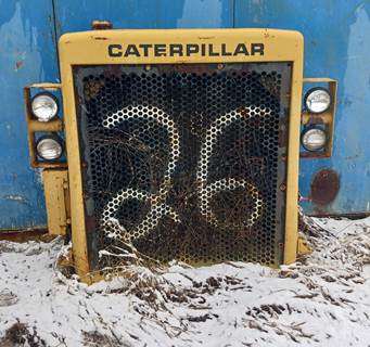 Caterpillar 631D/637D Radiator And Hard Nose