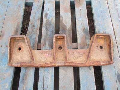 Caterpillar D7R/D7R II Rock Guard