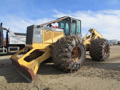 2002 John Deere 748G III Grapple Skidder