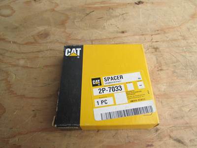 Caterpillar 2P7033 Spacer