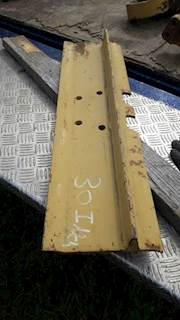 2 New CAT D4H 30 Inch Track Pads