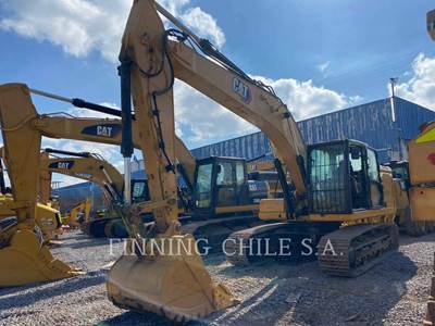 Caterpillar 320 Excavator