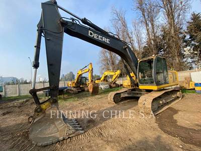 John Deere 200D Excavator
