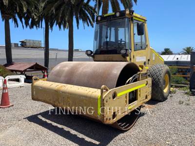 BOMAG BW 212 D-40 Smooth Drum Roller Compactor