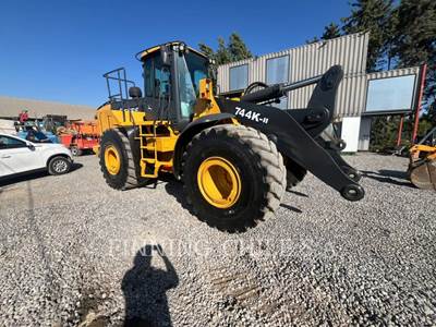 John Deere 744K Wheel Loader