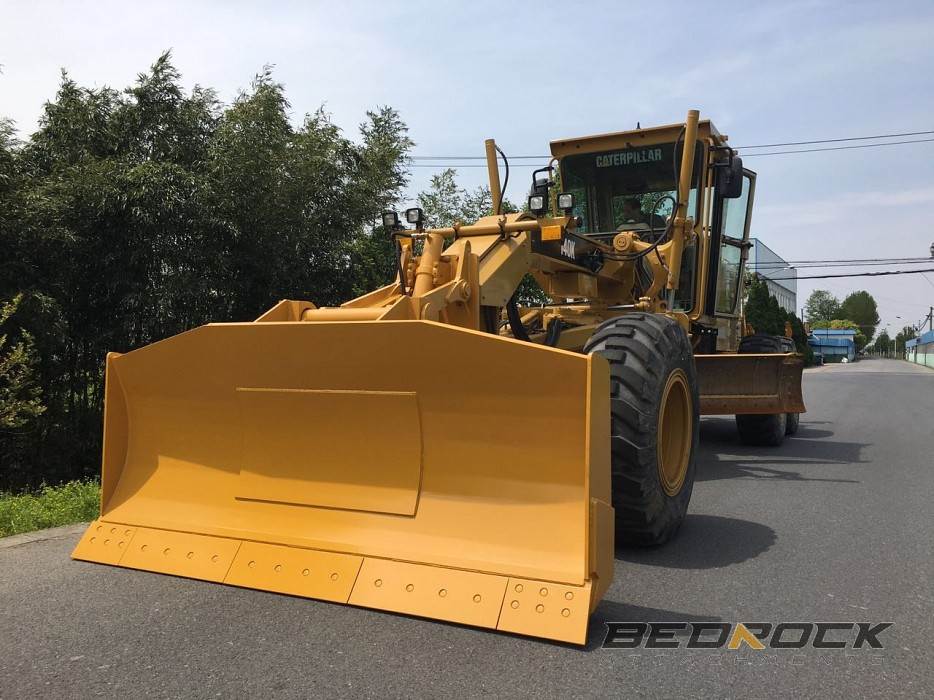 2018 Front Blade fits CAT 14H Motor Grader For Sale Irvine, CA