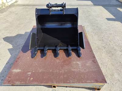 Bedrock 30" Heavy Duty Bucket for Caterpillar 305 Excavator