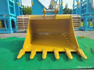 Bedrock 48" Cleaning Bucket for Caterpillar 312 Excavator