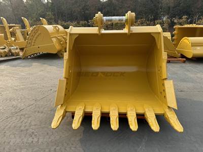 Bedrock 66in Heavy Duty Excavator Bucket for Caterpillar 330 Excavator D Linkage