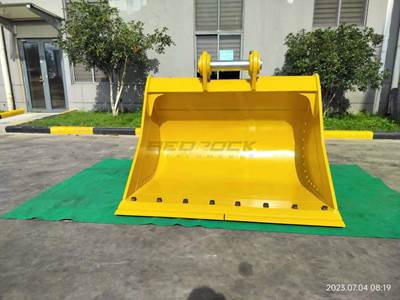 Bedrock 72" Cleaning Bucket for Caterpillar 324 325D 329 330D 336D/E 340 Excavator