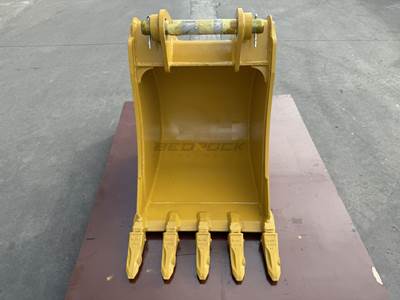 Bedrock Backhoe Loader 416-440 D/E/F Series, Heavy Duty Bucket, 24in, 0.21m3, 5 Teeth. 50mm Pin x 45mm Pin
