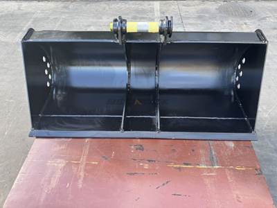 Bedrock Cleaning Bucket fits CAT305 (51-IN X 0.22-CU M). 2 x 45mm Pins