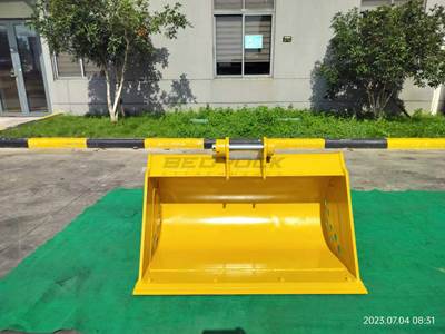 Bedrock 48" Cleaning Bucket for Caterpillar 307D/E 308D/E Excavator