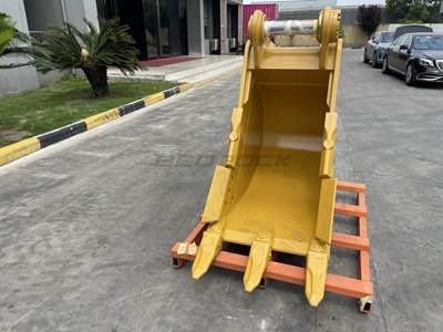 Bedrock 30" Heavy Duty Bucket for Caterpillar 324D/E,326/D2/F,329D/E,330D2/F,335F Excavator