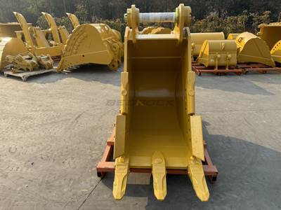 Bedrock 30in Heavy Duty Bucket for Caterpillar 330 Excavator D Linkage