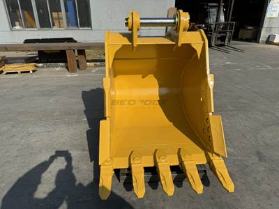 Bedrock 48in Heavy Duty Excavator Bucket for Caterpillar 330 Excavator D Linkage