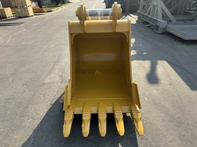 Bedrock 36in Heavy Duty Bucket for John Deere Hitachi 160/180/190/200/210/220/225 Excavator