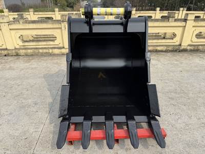 Bedrock 48in Heavy Duty Bucket for John Deere Hitachi 230/240/250/270/290/300 Excavator