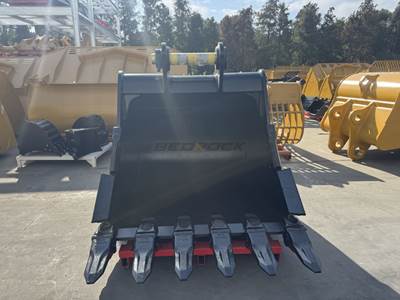 Bedrock HD Bucket for John Deere, Hitachi 330/350/370/380, 60in, 6 teeth, 100mm Pins 1.87 CU M