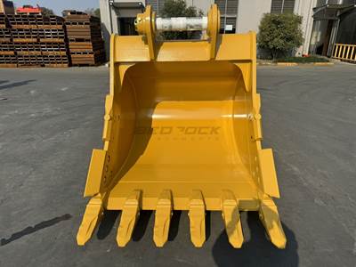 Bedrock 60in Heavy Duty Bucket for John Deere Hitachi 450/470 Excavator