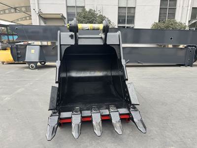 Bedrock HD Bucket for John Deere, Hitachi 450/470, 54in, 110mm Pins, 5 teeth, HD bucket, 2.14 CU M