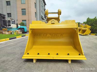 Bedrock 60" Tilt Ditch Cleaning Bucket for Caterpillar 320 B Linkage Excavator
