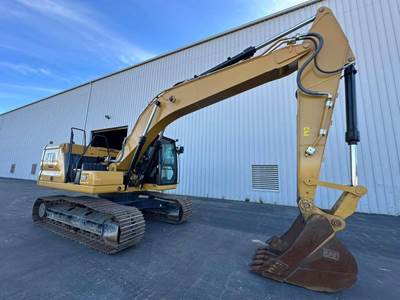 Caterpillar 320 Excavator