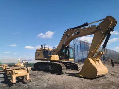 2020 Caterpillar 374 Excavator