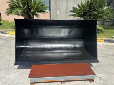 Bedrock Mini Hydraulic Excavator/Skid Steer Loader GP Bucket 72in, 0.9m3