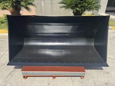 Bedrock Mini Hydraulic Excavator/Skid Steer Loader GP Bucket 81in, 1.1m3