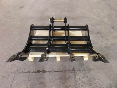 Caterpillar EXCAVATOR RAKE FITS CAT 307, 40MM PINS Mini Excavator