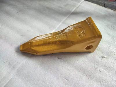 Bedrock Bucket teeth, Long Tip, J400