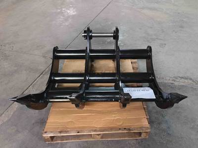 Bedrock Excavator Rake for JD 120 48in, 2 x 65mm Pins