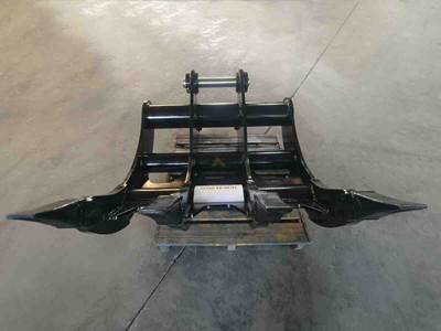 Bedrock Excavator Rake for JD 160 48in, 2 x 80mm Pins