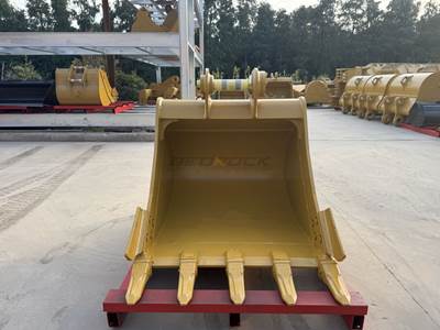 Bedrock CAT 312 Severe Duty Bucket, 42in, 0.65m3, 5 Teeth. 2 x 65mm Pins