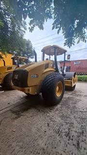 Caterpillar CS10GC Smooth Drum Roller Compactor