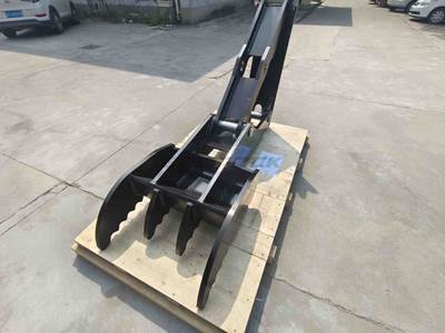 Bedrock 10 - 20 ton Thumb for Caterpillar Excavator