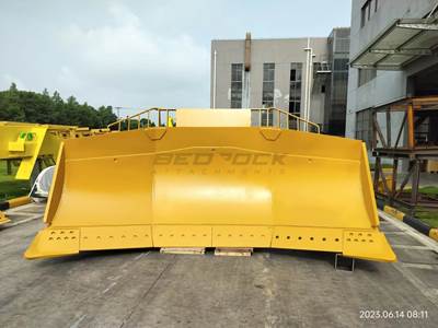 Bedrock U-Blade for Caterpillar D8 Bulldozer